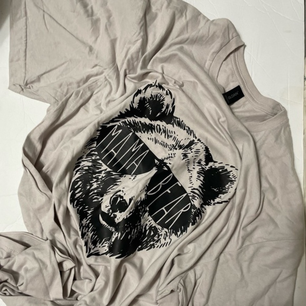 Mama Bear‎ Graphic T-Shirt